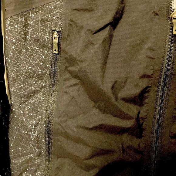 The North Face Flash Dry Zip-Up - Picture 5 of 8